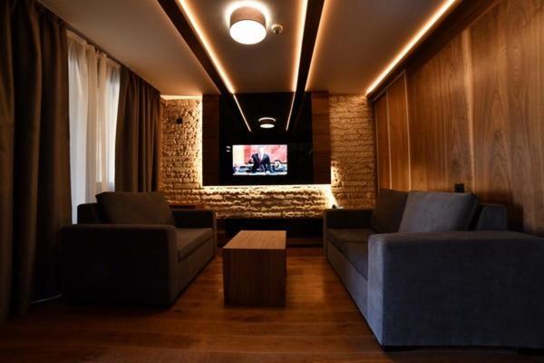 Hotel Emrovic Raj Novi Pazar Bagian luar foto