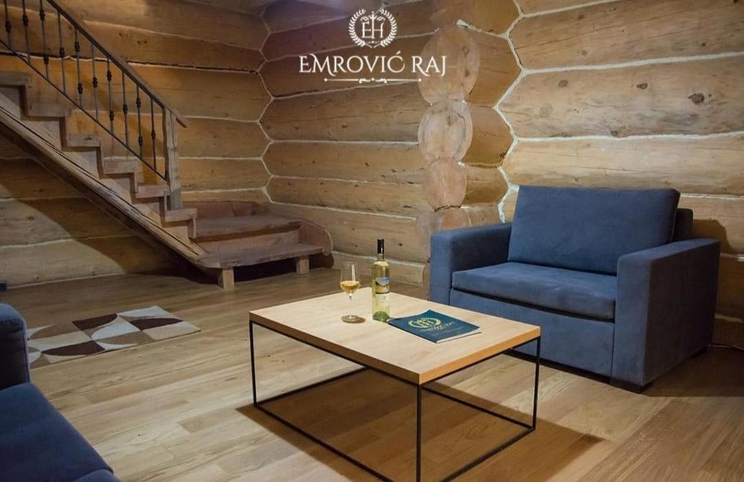 Hotel Emrovic Raj Novi Pazar Bagian luar foto