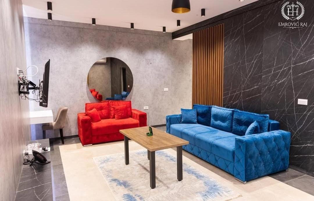 Hotel Emrovic Raj Novi Pazar Bagian luar foto