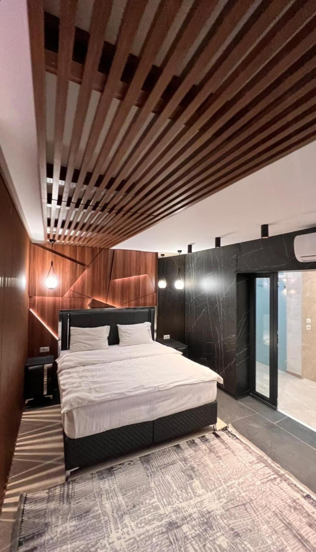 Hotel Emrovic Raj Novi Pazar Bagian luar foto