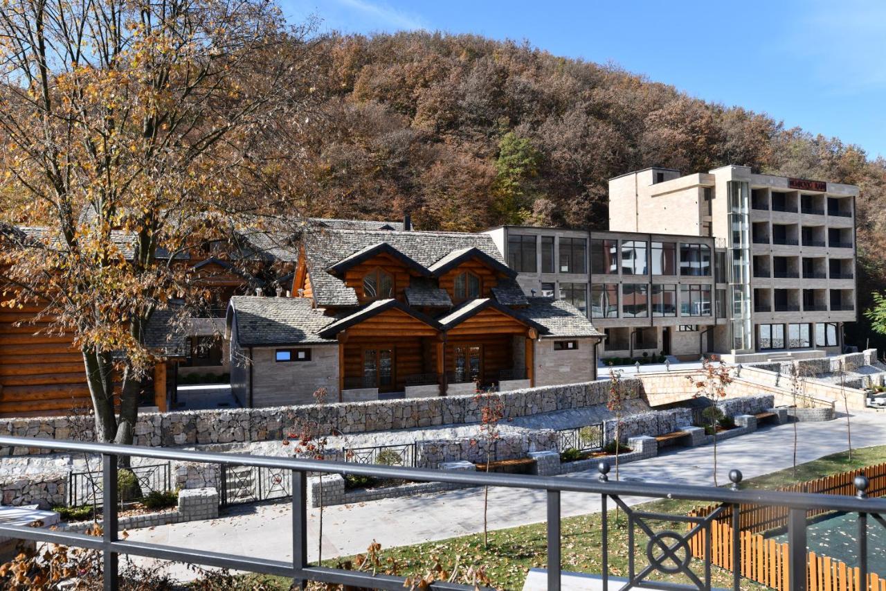 Hotel Emrovic Raj Novi Pazar Bagian luar foto